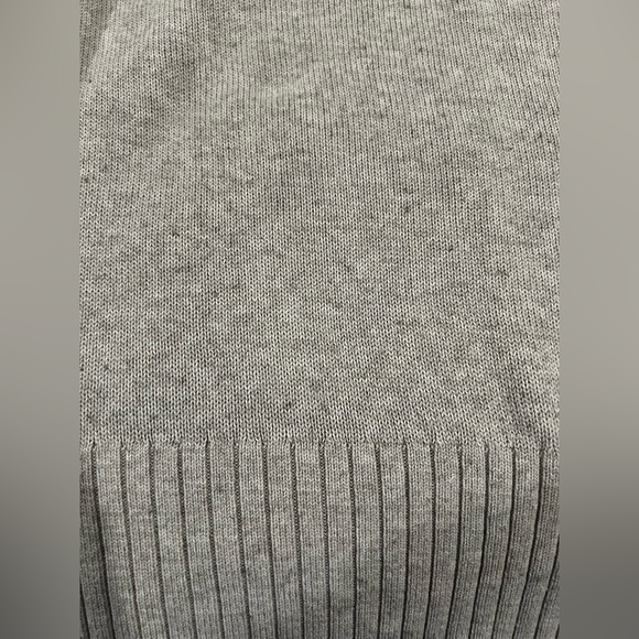 Old Navy Oatmeal Sweater - Picture 4 of 4